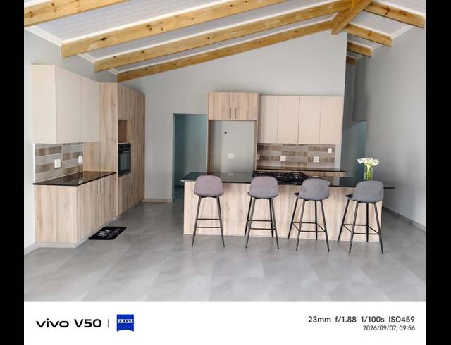 3 BEDROOM TOWNHOUSE FOR SALE IN ISLAND VIEW